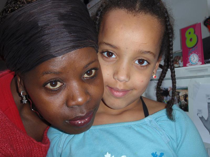 Photo maman brigitte et naomi anniversaire 8 ans.jpg